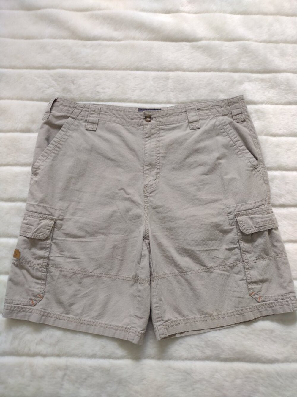 Cabela's Men's Cargo Shorts Size 36 Beige